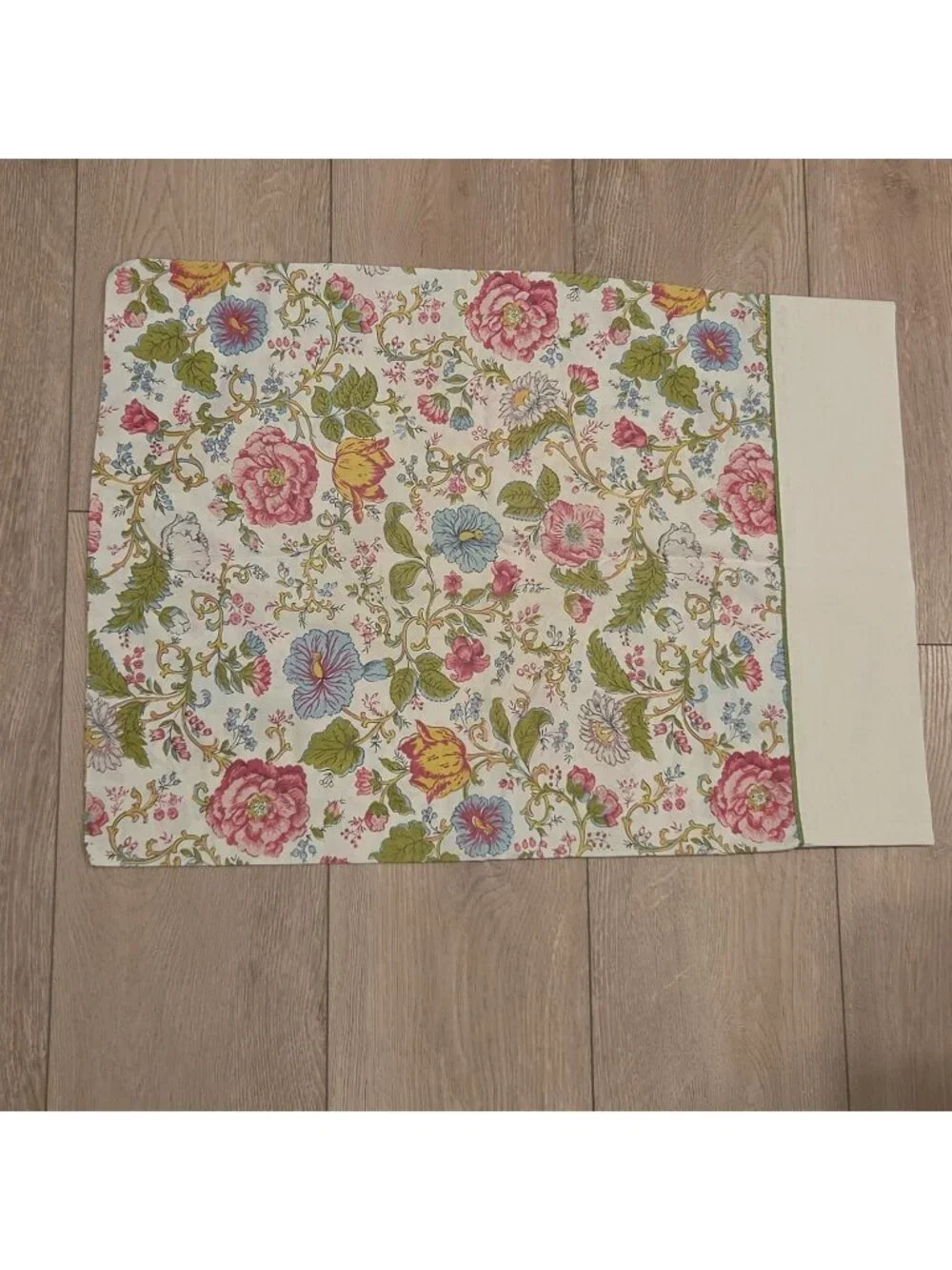 Springmaid Vintage English Manor Floral Standard Pillowcase Cottagecore Grandma